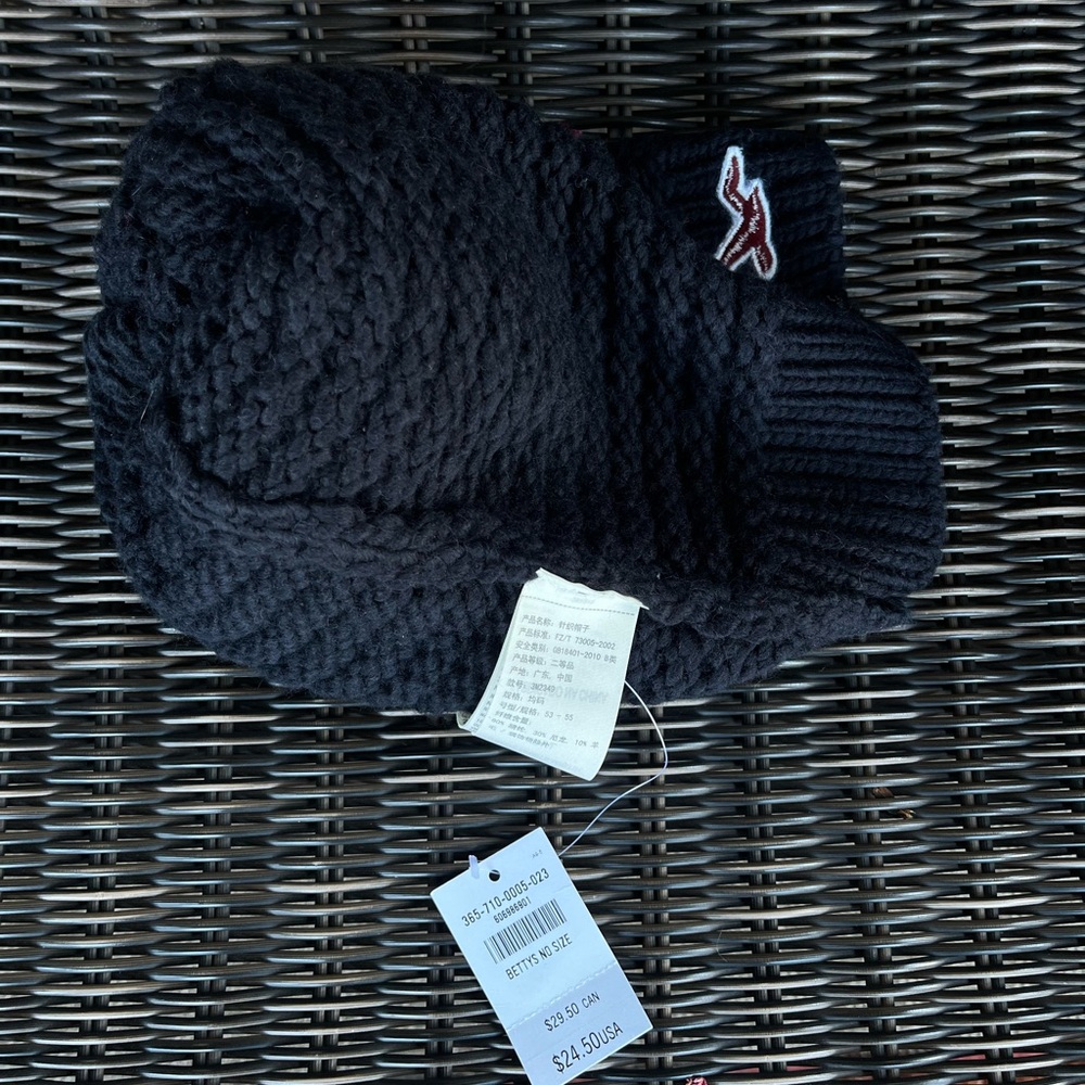 NWT Hollister Pom Pom Beanie - Navy - Picture 4 of 5